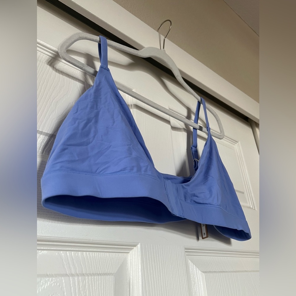 SKIMS ADAPTIVE FITS EVERYBODY TRIANGLE BRALETTE - CIELO - 4X